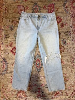 Abercrombie & Fitch Light Blue High Rise '90s Straight Jeans